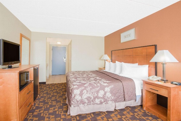 Days Inn by Wyndham Gettysburg image 7